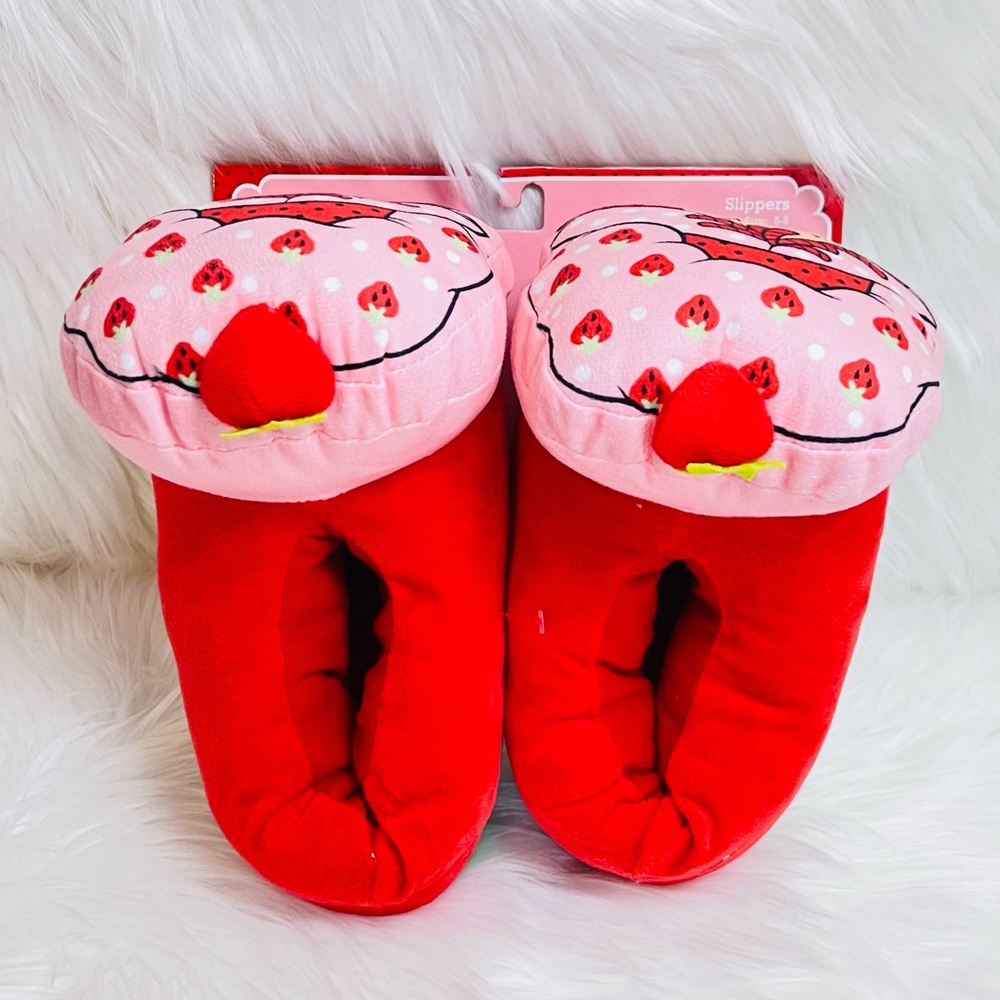 Strawberry Shortcake Slippers - Picture 3 of 4